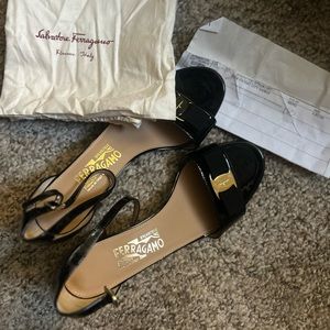 Salvatore Ferragamo Gavina Bow Patent City Sandals
